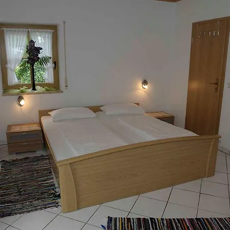 Lehner Apartman Mitteleschenbach
